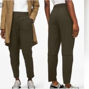Lululemon Essential High-Rise TrouserDark Olive size 8 in EUC